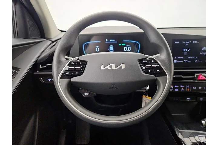 $24998 : Kia Niro 2024 LX 4dr Crossov image 10