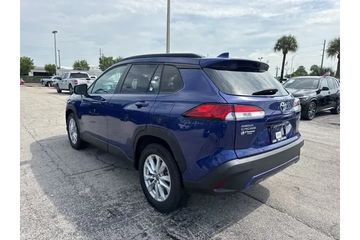 $21888 : Toyota Corolla Cross 2023 LE image 5
