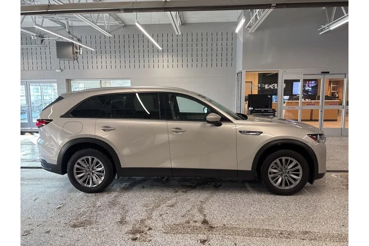 $41498 : 2025 CX-90 PHEV Preferred image 4