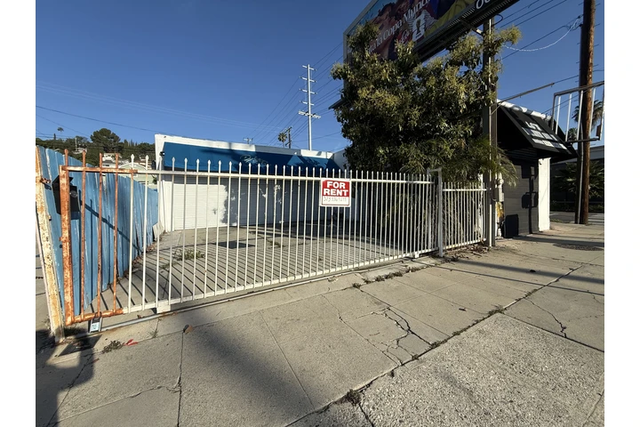 $6000 : Rento taller comercial image 2