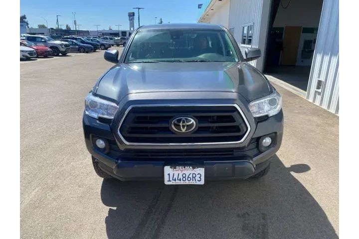 $26900 : Toyota Tacoma 2023 4x2 SR5 V image 2