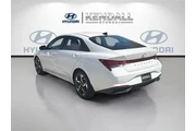 $16570 : Hyundai ELANTRA 2023 SEL 4dr thumbnail