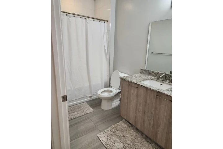 $1200 : HABITACIÓN SOLO PARA DAMAS Dor image 4