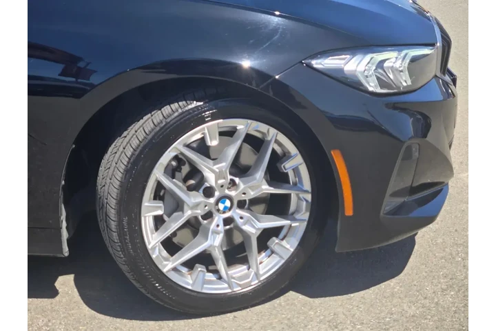 $38588 : BMW 3 Series 2025 330i 4dr S image 9