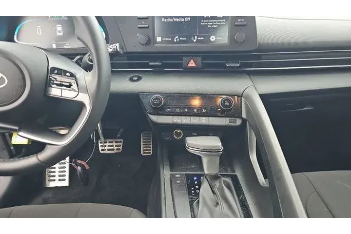 $21991 : Hyundai ELANTRA 2025 SEL Spo image 6