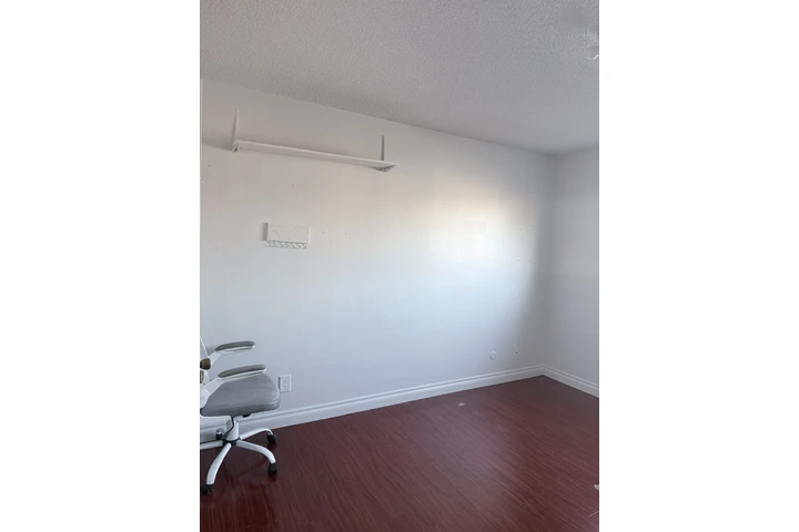 $900 : Se renta cuarto image 2