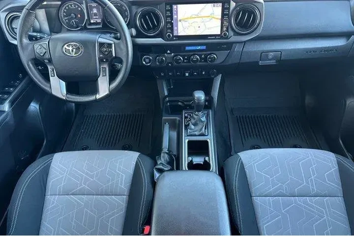 $37500 : Toyota Tacoma 2023 4x4 TRD S image 6