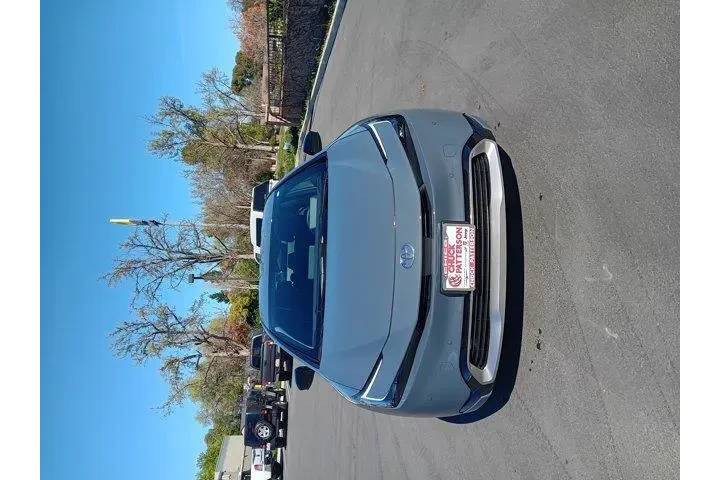 $34995 : Toyota Prius Plug-in Hybrid image 2