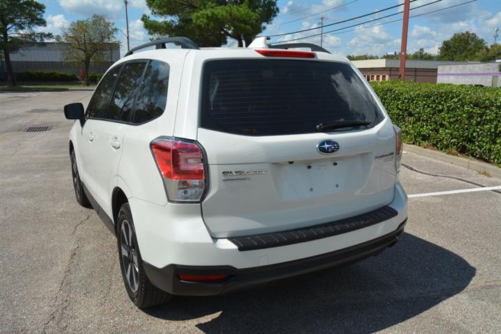 2017 Forester 2.5i image 9