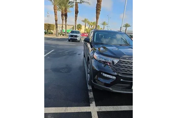 $26527 : Ford Explorer 2022 XLT 4dr S image 1