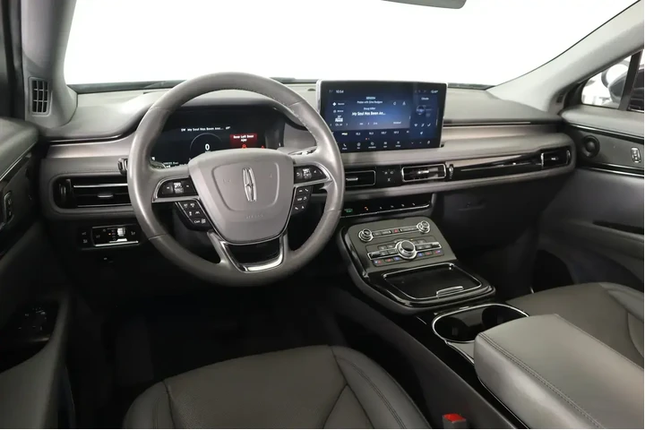 $35489 : Lincoln Nautilus 2022 AWD Re image 2