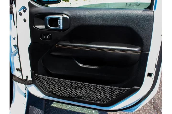 $28740 : Jeep Wrangler Unlimited 2021 image 10