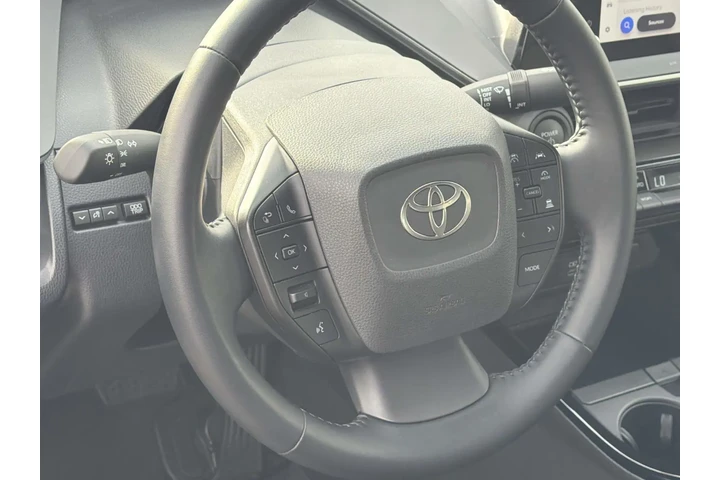 $28075 : Toyota Prius 2026 LE 4dr Hat image 10