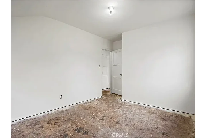 $1150 : 6701 Matilija Ave, Van Nuys, C image 8