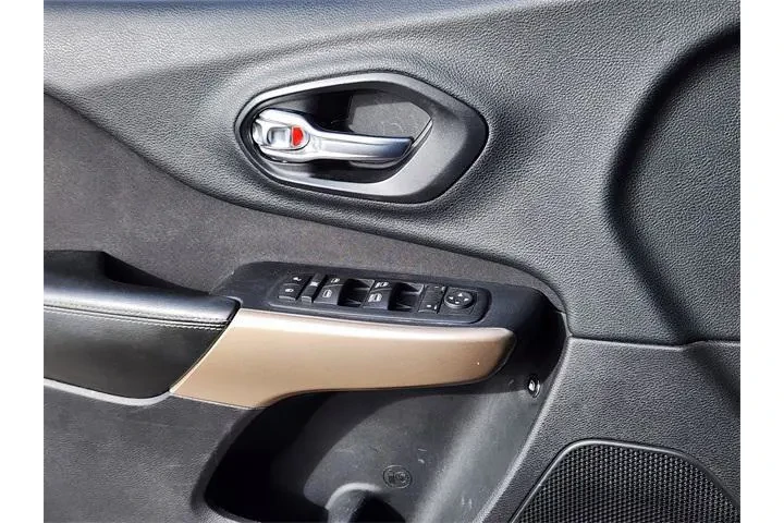 $11300 : Jeep Cherokee 2017 Latitude image 7