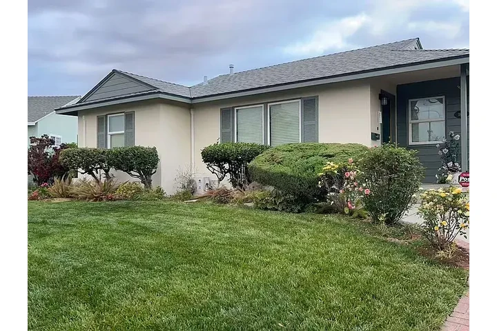 $3000 : BEAUTIFUL 3BED RANCH FOR RENT! image 3