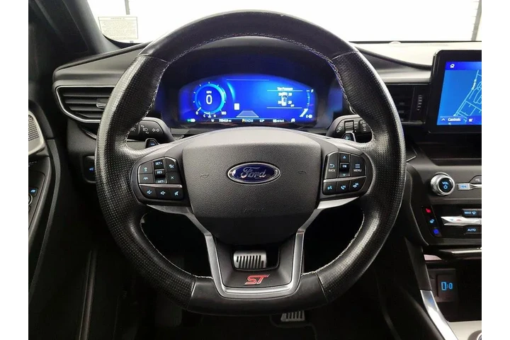 $27998 : Ford Explorer 2020 AWD ST 4d image 10