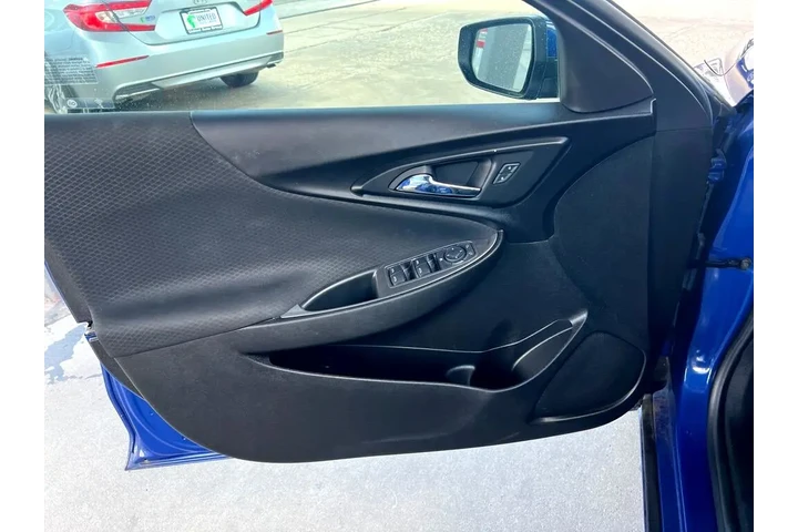 2023 Malibu 1LT image 10