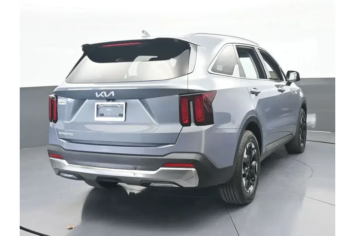 $27991 : Kia Sorento 2025 S 4dr SUV image 5