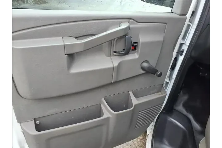 $12988 : Chevrolet Express 2018 3500 image 10