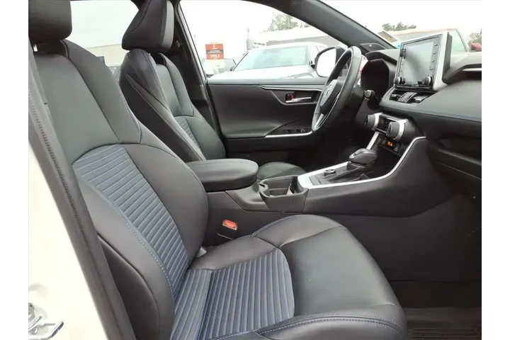 $31999 : Toyota RAV4 Hybrid 2021 AWD image 5