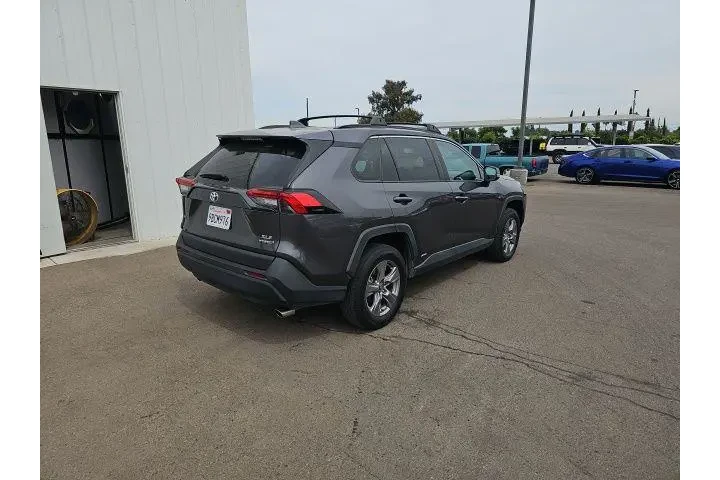 $27500 : Toyota RAV4 Hybrid 2022 AWD image 6