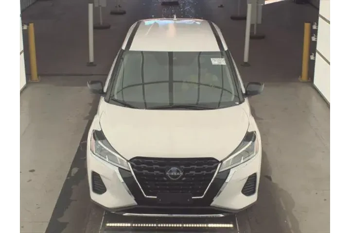 $16293 : Nissan Kicks 2023 S 4dr Cros image 2