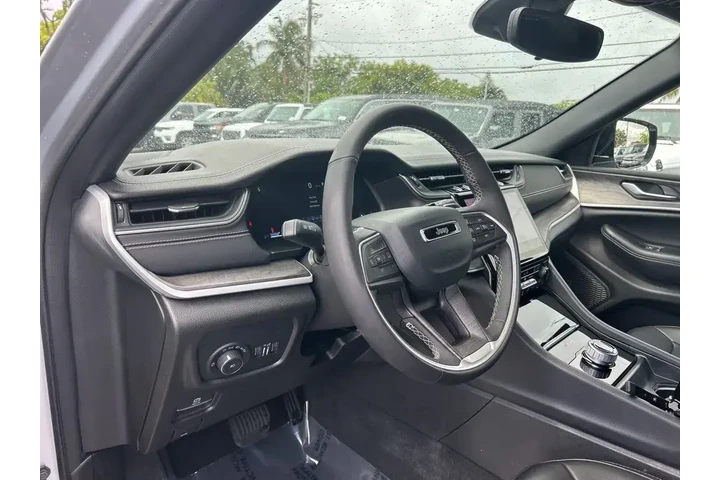 $35335 : Jeep Grand Cherokee 2024 4x2 image 10