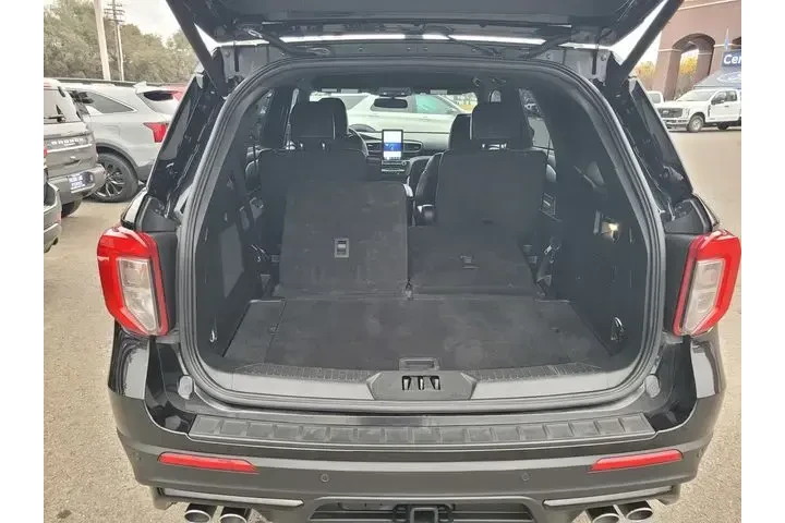 $39994 : Ford Explorer 2023 AWD ST 4d image 8