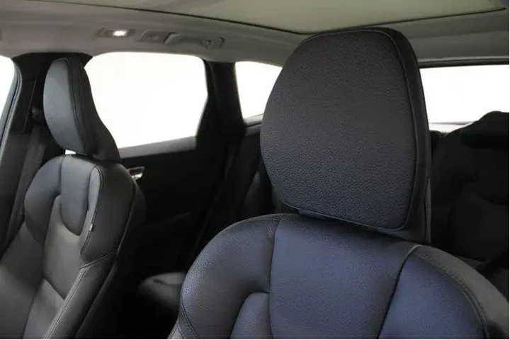 $29959 : Volvo XC60 2023 AWD B5 Plus image 5