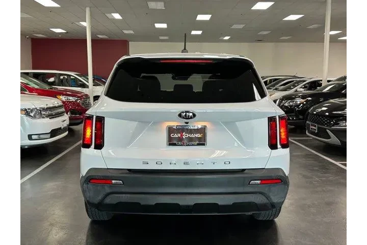 $19880 : Kia Sorento 2021 LX 4dr SUV image 8