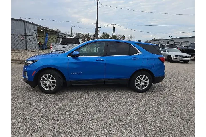 $20983 : Chevrolet Equinox 2024 LT 4d image 2