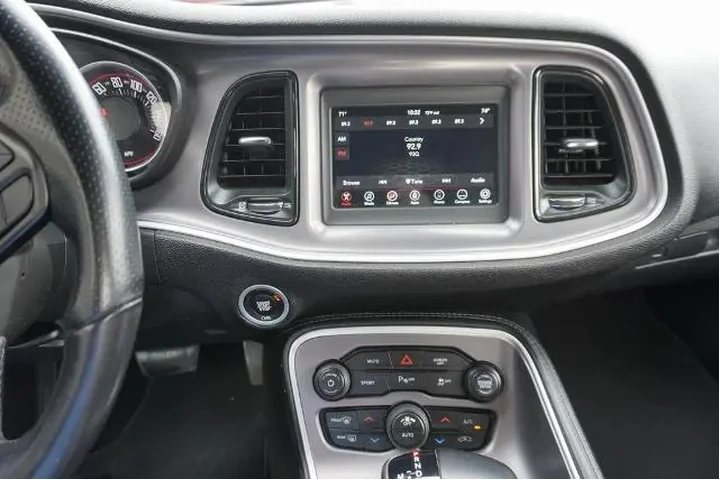 $27688 : Dodge Challenger 2021 GT 2dr image 8