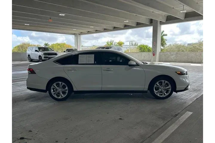 $20499 : Honda Accord 2024 LX 4dr Sed image 6