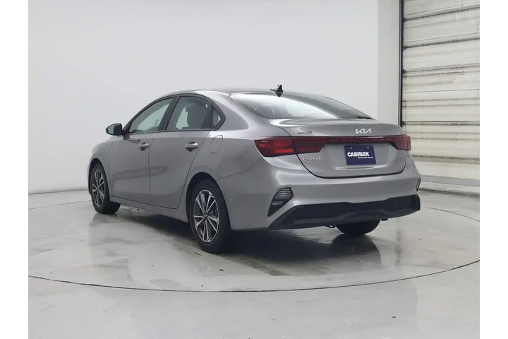 $17998 : Kia Forte 2024 LXS 4dr Sedan image 2