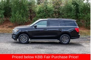 $34395 : Ford Expedition 2023 4x4 XLT thumbnail