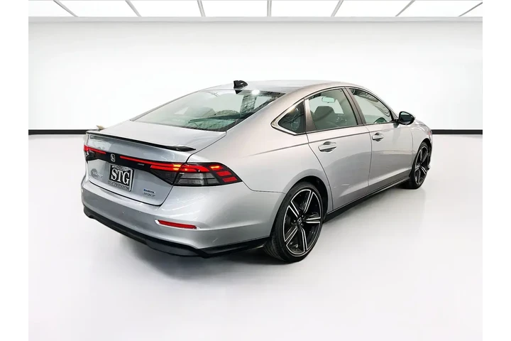$22900 : Honda Accord Hybrid 2023 Spo image 1