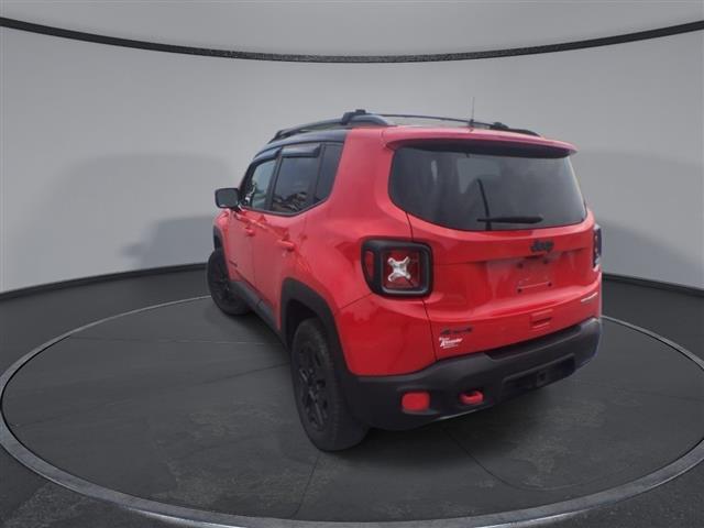 $14700 : PRE-OWNED 2018 JEEP RENEGADE image 7