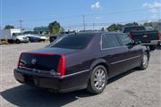 $9000 : 2008 CADILLAC DTS thumbnail