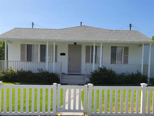 $3099 : Single Family Home with Two Ca image 1