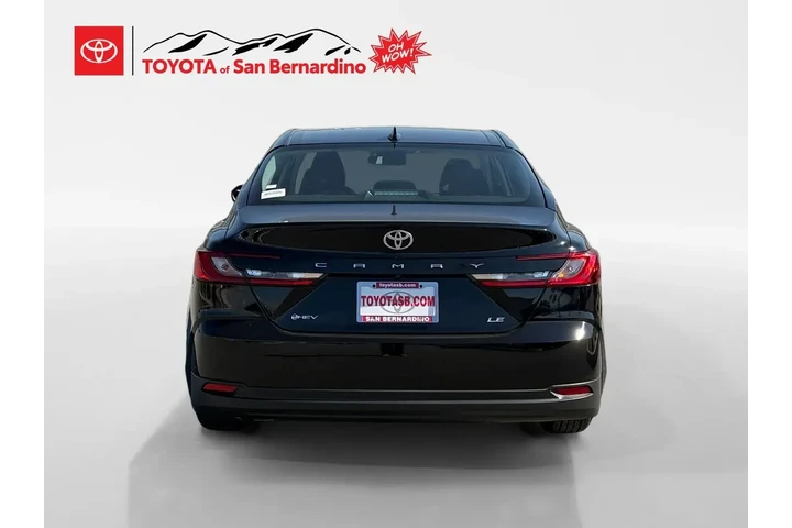$29977 : Toyota Camry 2025 SE 4dr Sed image 4