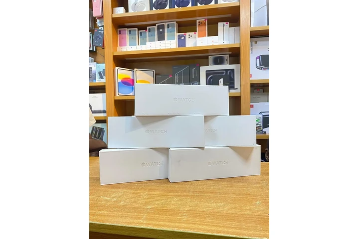 Sony PS5, iPhone 17 Pro Max, image 2