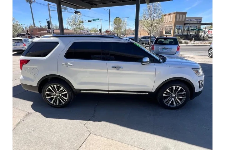 2016 Explorer Platinum AWD image 4
