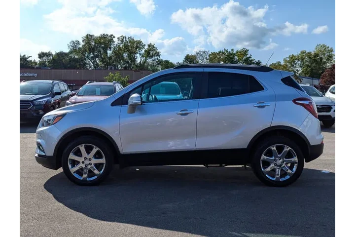 $11572 : 2017 Encore Essence image 10