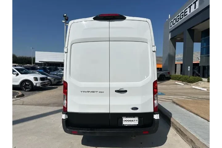 $39899 : Ford Transit 2023 AWD 250 3d image 6