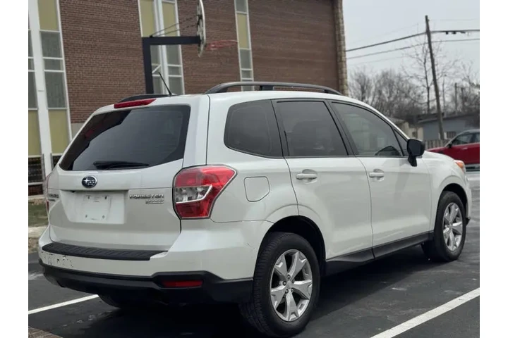 $5999 : 2015 Forester 2.5i image 6