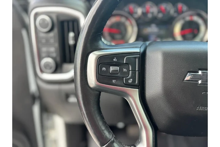 2019 Silverado 1500 RST Crew image 9