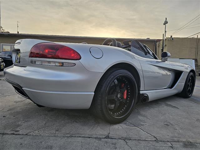 $89000 : 2004 Viper SRT-10 image 4