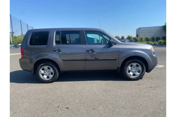 $10995 : 2014 Pilot LX image 6