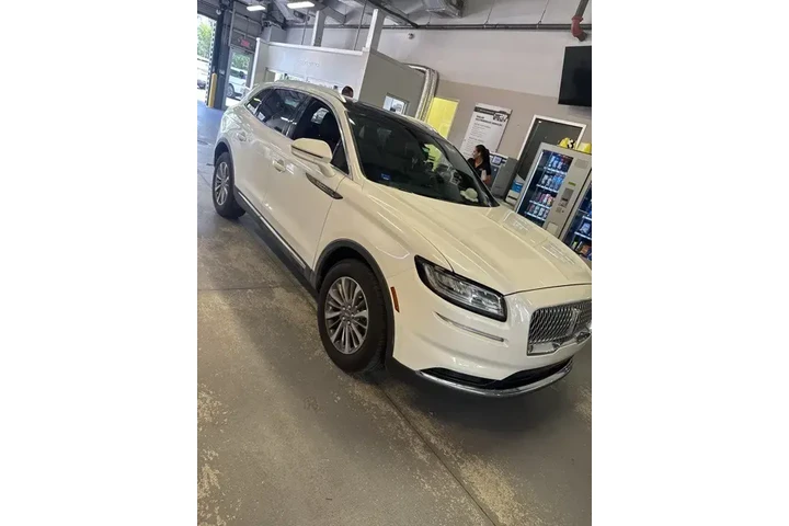 $32990 : Lincoln Nautilus 2022 Reserv image 2